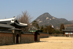 East outer wall of the Palace Kyongbokgoong